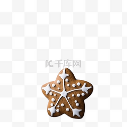 冬季黑白装饰图片_黑白木桌上不同种类的圣诞姜饼
