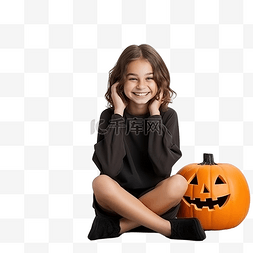 微笑的女孩坐在靠近屋门的南瓜旁