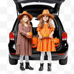 两个小女孩庆祝万圣节汽车后备箱