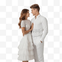 搞笑的情侣图片_迷人的年轻夫妇站在一棵闪亮的圣