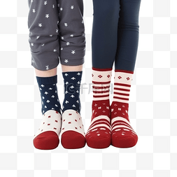穿着袜子图片_家里穿着温暖袜子的年轻夫妇的腿