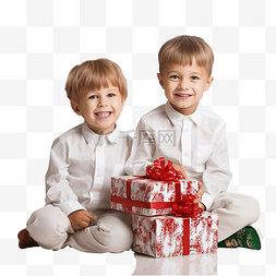 快乐的孩子们在圣诞树附近的圣诞