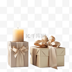 圣诞树下有蜡烛和礼品盒的烛台
