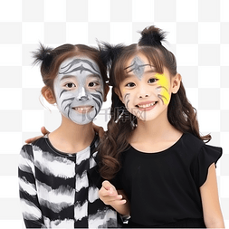 两个可爱的亚洲小女孩穿着万圣节