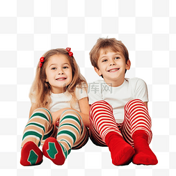 孩子们的脚穿着圣诞袜