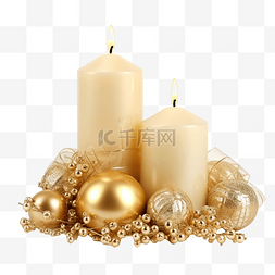 带有蜡烛和金色装饰的圣诞组合物