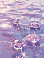 闪亮的钻石漂浮在淡紫色的水上插画图片