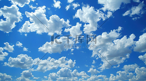 晴朗天空的美丽云朵矢量插画