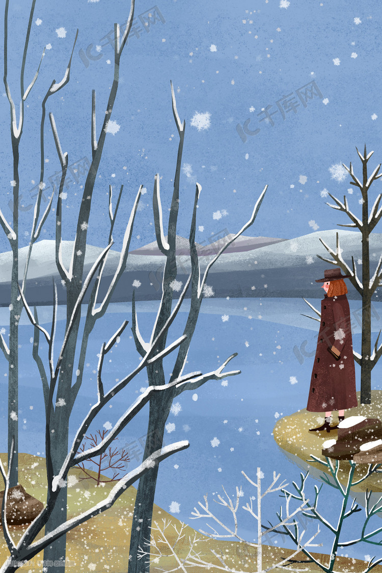 穿大衣的女人在湖边沉思赏雪