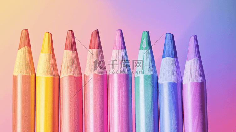 五颜六色彩色画笔插画0