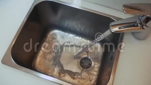 水槽里的水流 千库网