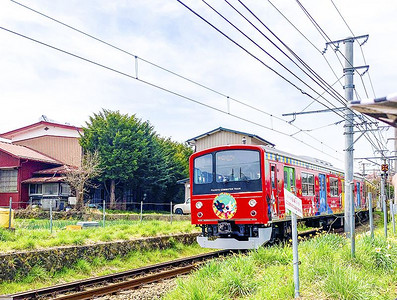 日本的彩色卡通小火车1