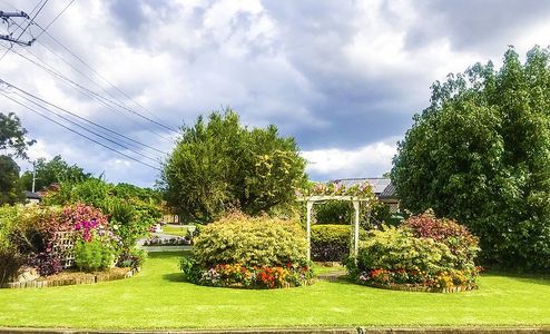 原创千库摄影照片_澳洲的私人花园和小拱门