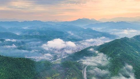 航拍皖南风光峡谷山村云海风景