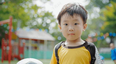 踢足球的小男孩摄影15