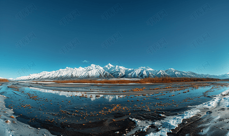 塔尔基特纳阿拉斯加周围山脉的全景