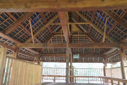 云南西双版纳经典傣族傣家寨子木质房子建筑