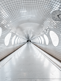 巴黎地铁的白色圆形瓷砖