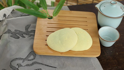 苏州春天实拍视频素材春节时节苏州美食松花团子实拍视频素材