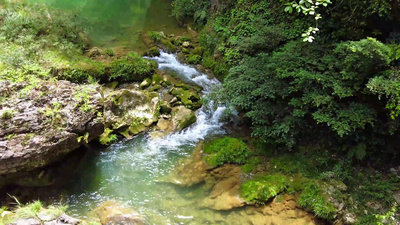 湖南古苗河瀑布山间溪流潺潺流水美景实拍素材