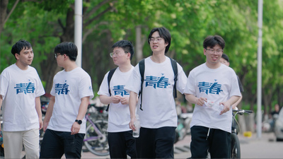 大学校园生活青春学生学习讨论实拍视频素材