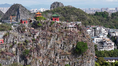 实拍视频素材航拍独秀峰王城景区实拍视频实拍