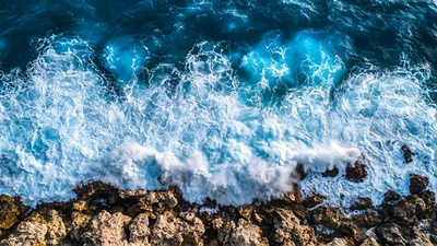 航拍大海惊涛海浪翻滚大海视频
