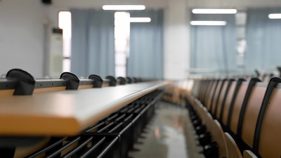 大学校园阶梯教室教育座位桌椅讲台