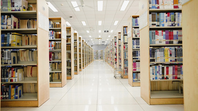 大学校园图书馆阅读室校园研究教育桌子椅子