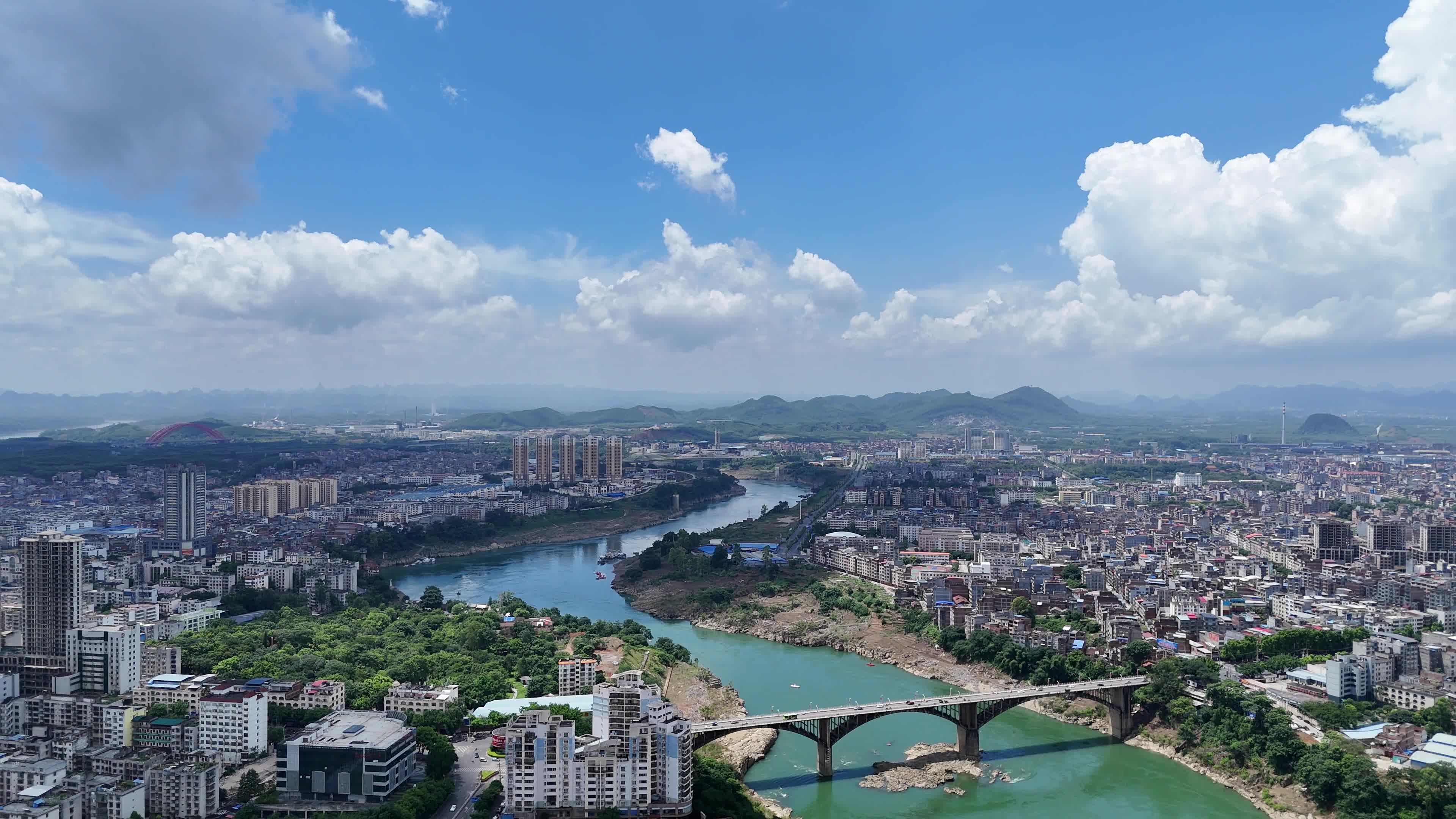 广西来宾城市蓝天白云航拍 视频特效素材