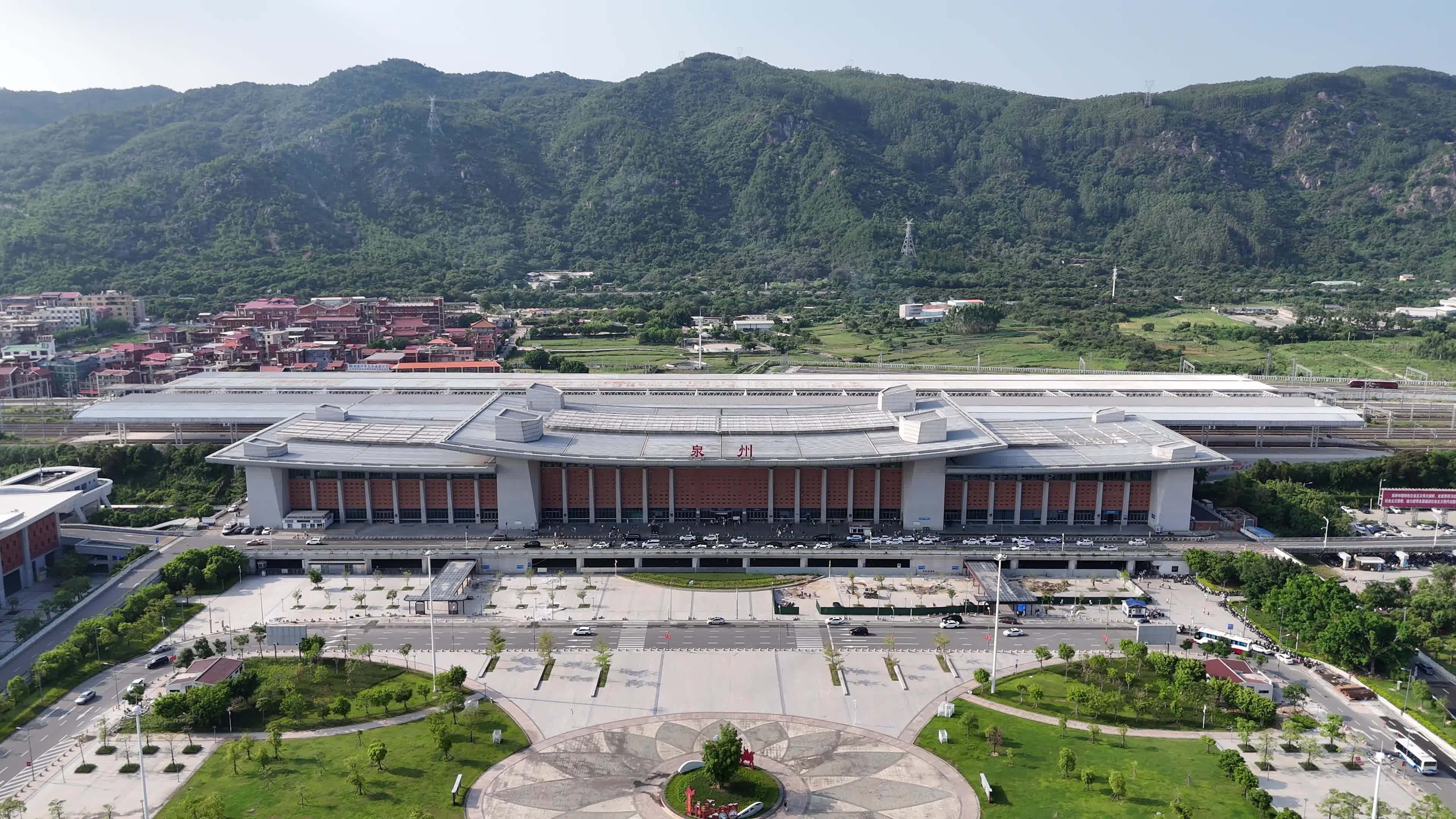 福建泉州站高铁火车站航拍