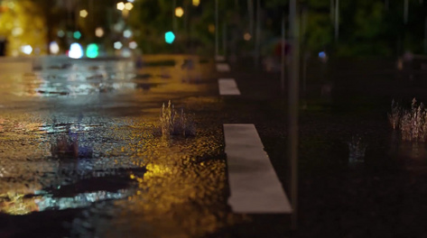 1080P城市夜晚下雨马路特写实拍