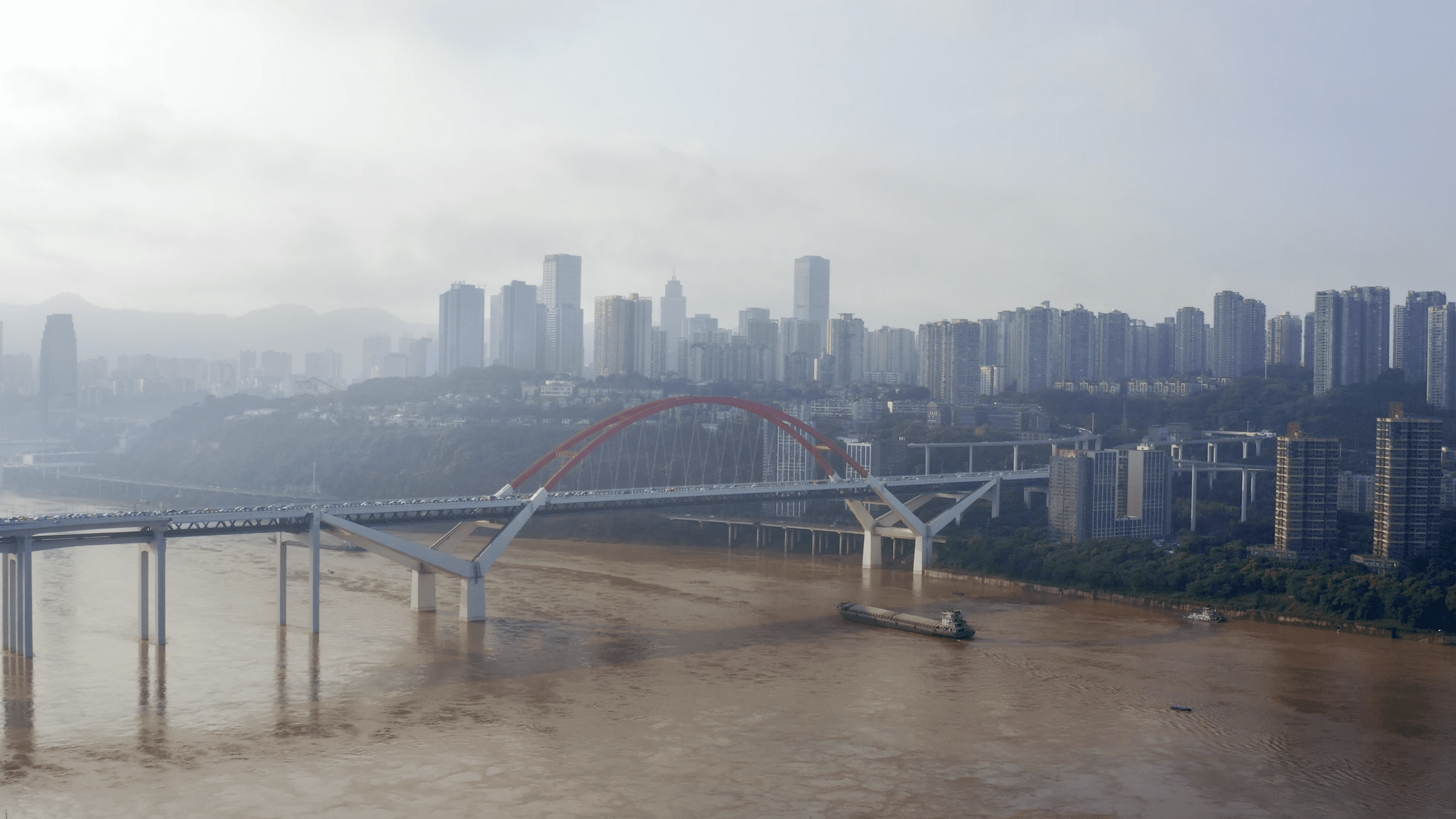 限行时段延长半小时 新增曾家岩大桥限行点 全新重庆中心城区桥隧错峰通行通告征求公众意见 - 封面新闻