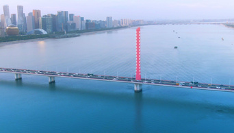 4K航拍杭州钱塘江大桥城市车流