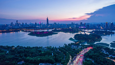 8K震撼南京玄武湖眺望CBD晚霞夜景航拍视频实拍