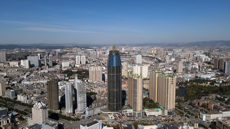 4k航拍云南曲靖第一高楼航拍视频