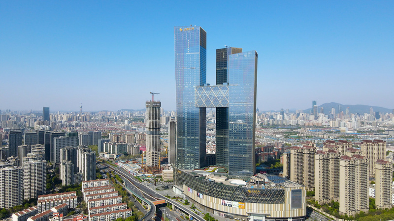 4k航拍南京河西金鹰世界cbd中心商务大楼实拍视频