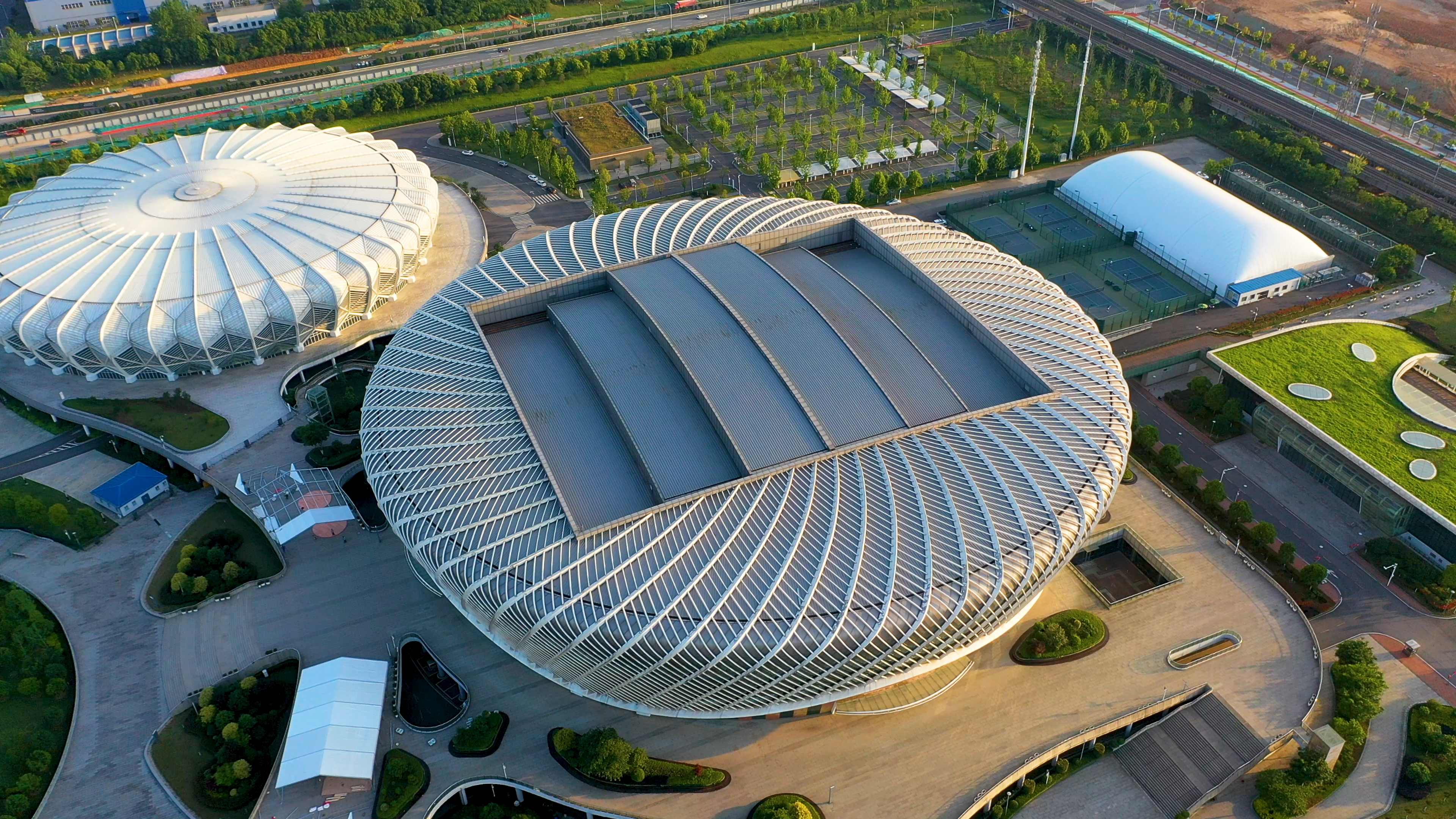 4k武汉城市国际网球中心建筑外貌航拍实拍视频