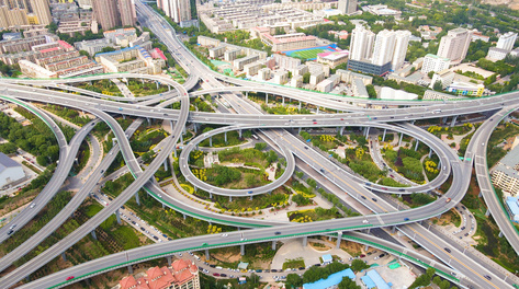 4k航拍重庆荣昌中心城区城市建设车流交通