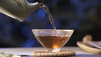 实拍视频素材实拍泡茶茶叶倒茶4k茶艺品茶茶道
