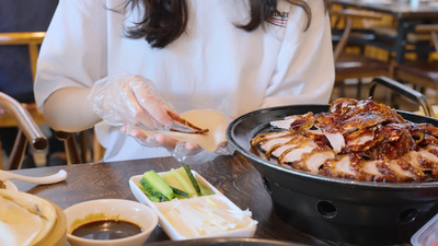 4k北京烤鸭北京著名菜式美食餐饮实拍