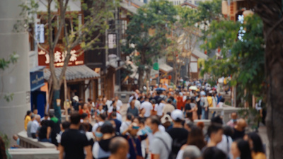 4k老街景区假日旅游人流人潮汹涌实拍