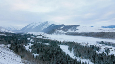4K冬季冰封天山雪山冬季雪景视频素材