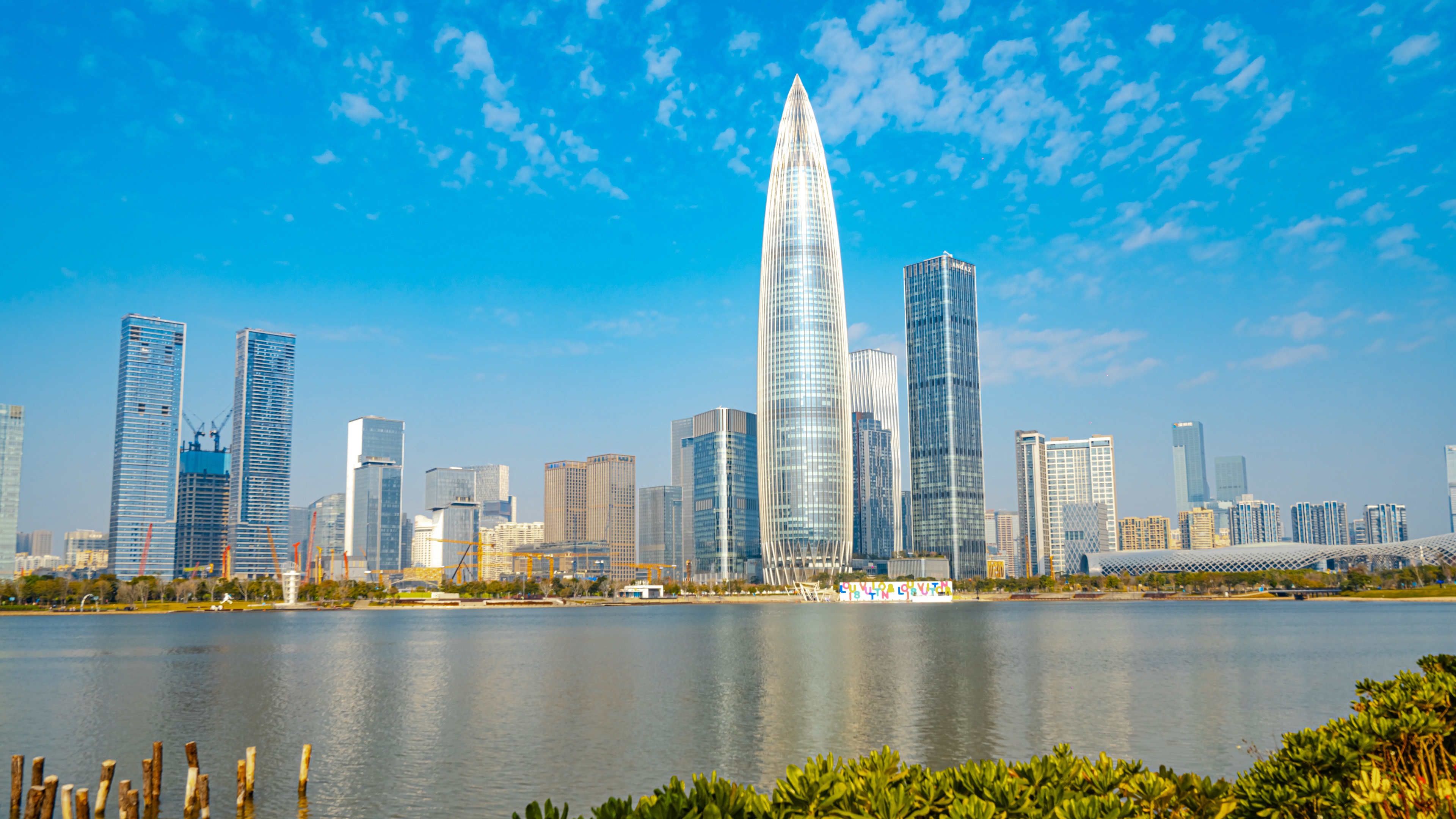 深圳地标城市建筑春笋华润大厦地王大厦实拍素材视频特效素材-千库网