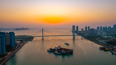 8K唯美延时俯瞰海南岛世纪大桥晚霞风光