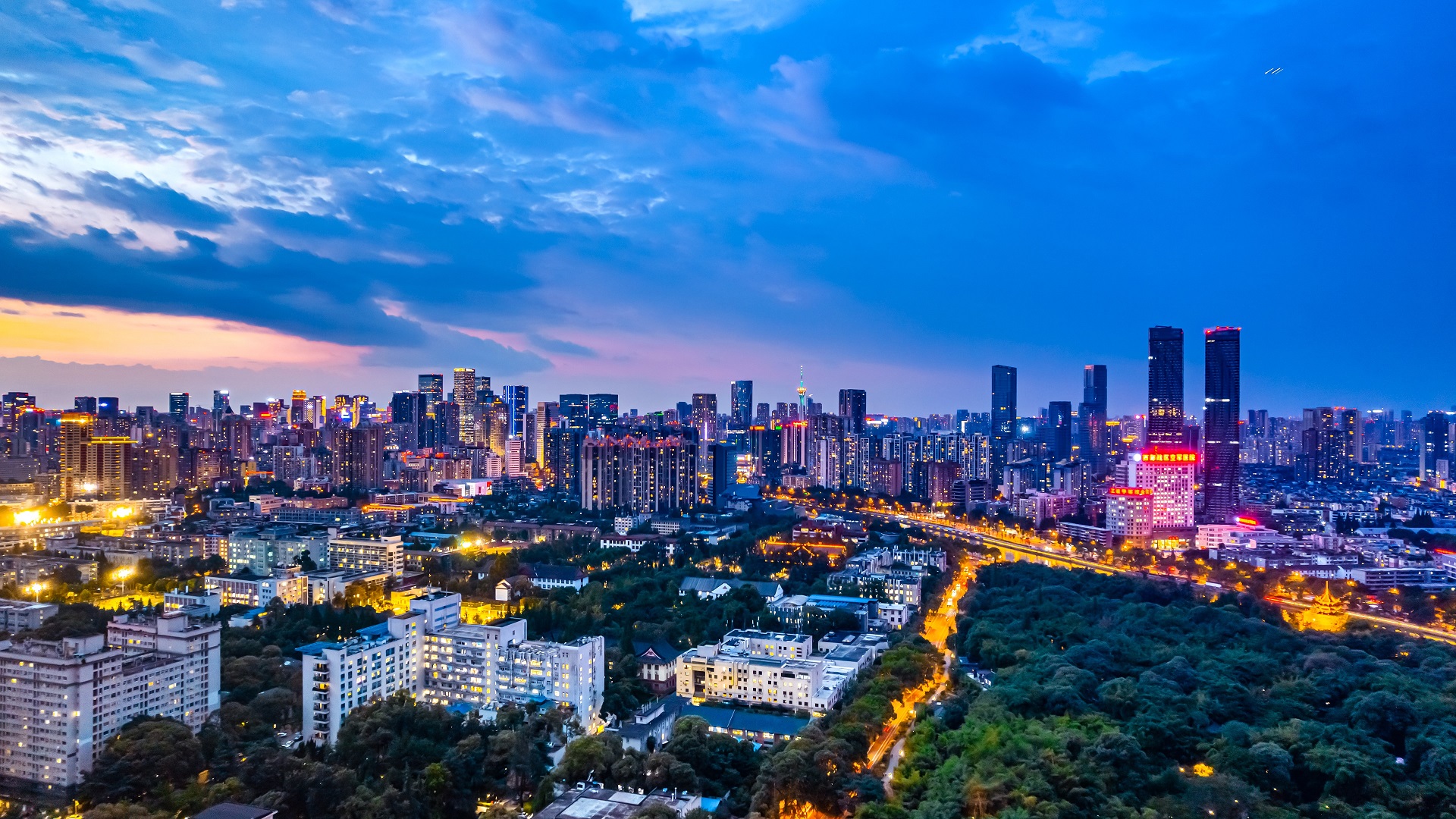 8k震撼航拍成都cbd日转夜城市夜景建筑视频特效素材-千库网