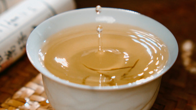古风实拍视频素材古风意境绿茶茶水滴落茶道升格实拍视频1080