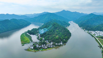 4K航拍皖南新安江峡谷河流山川河流视频模板