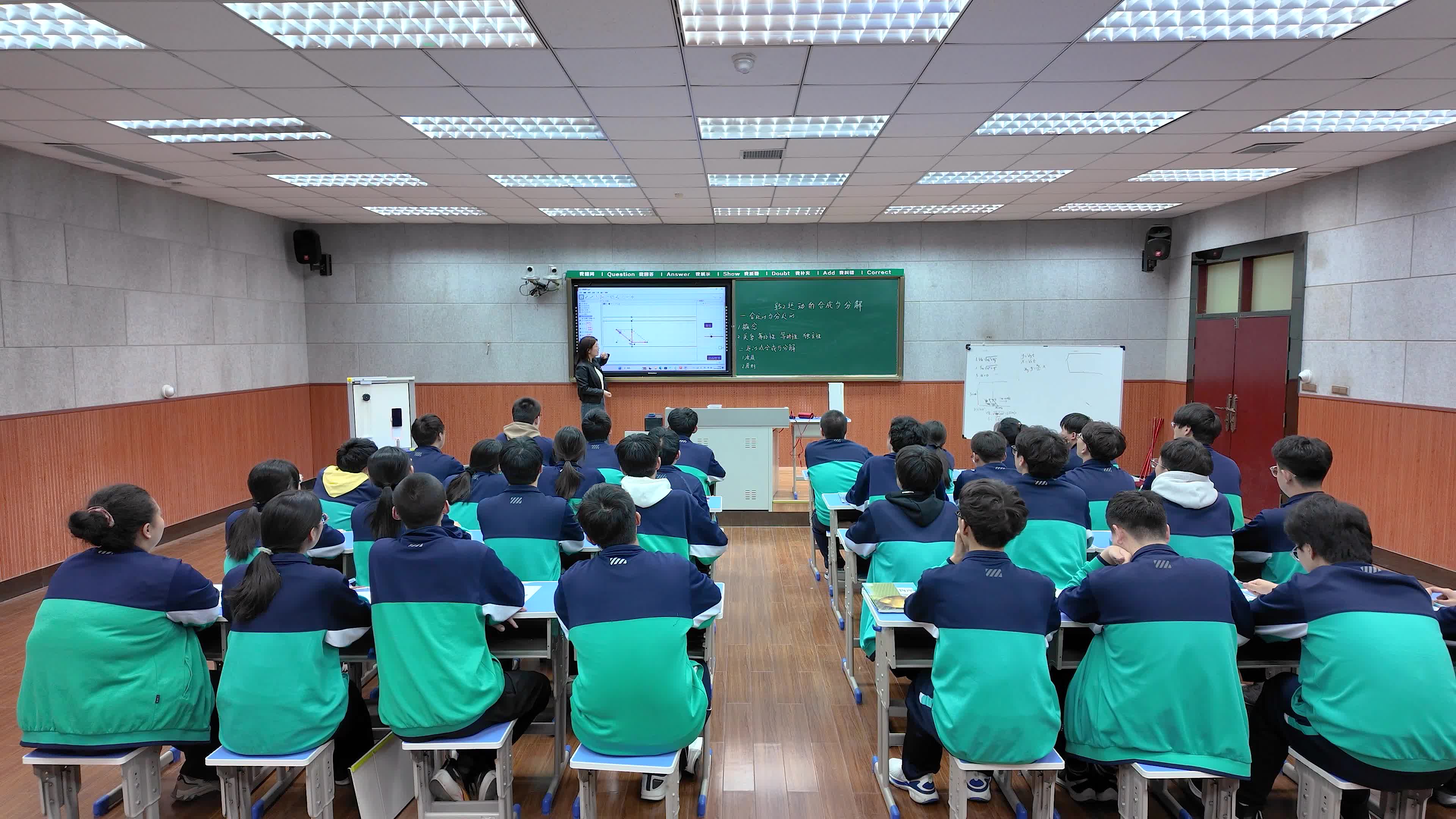 高中学生上课讨论物理课堂实拍视频素材视频特效素材-千库网