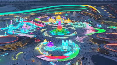 4k哈尔滨冰雪大世界冬季雪景夜景航拍实拍视频素材